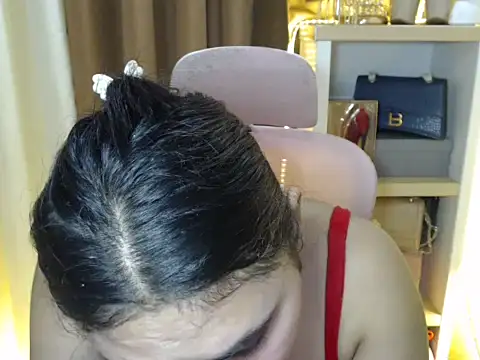 Annafoxy2xx online show from December 1, 2:41 pm