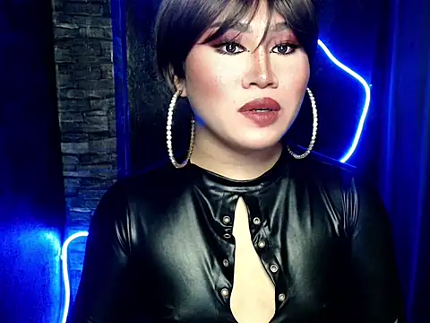 pretty lassy online show from September 24, 8:53 am