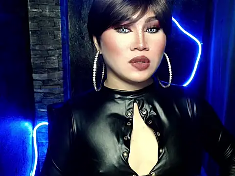 pretty lassy online show from September 28, 8:46 am