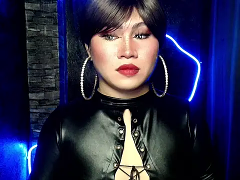 pretty lassy online show from October 1, 10:16 am