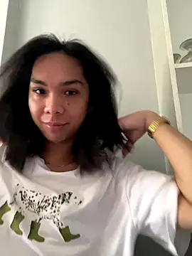 miss bebericz online show from January 8, 5:22 am