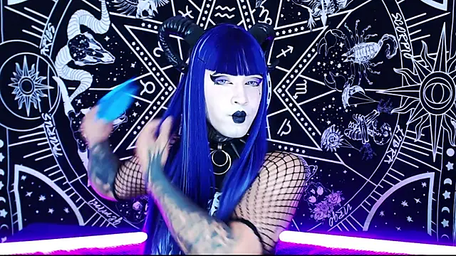 naomi satan online show from April 16, 11:07 pm