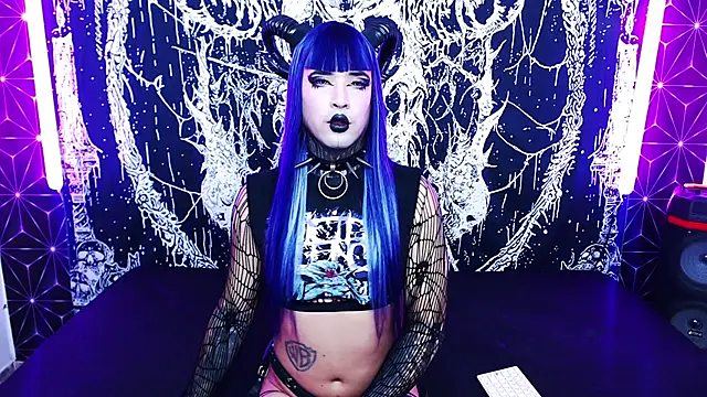 naomi satan online show from June 11, 3:04 am