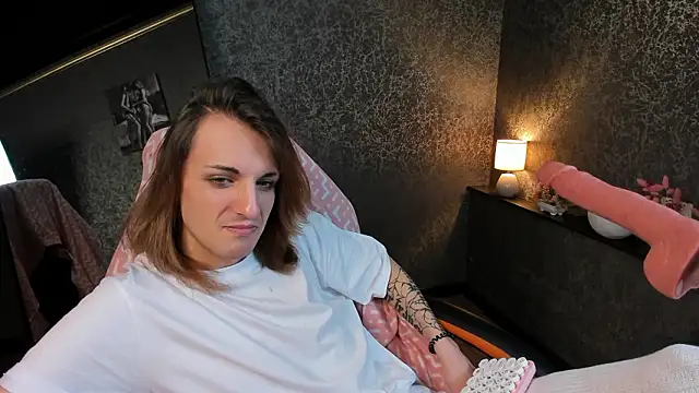 Anjela Botton online show from March 8, 2:04 am