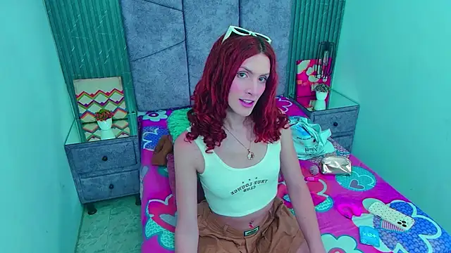 Emma Lodge online show from January 7, 9:18 pm