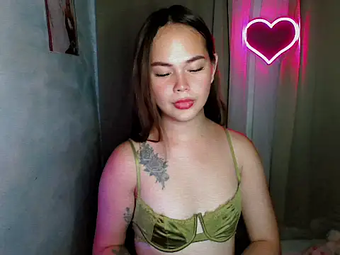 sweetsassyxx online show from April 14, 6:51 am