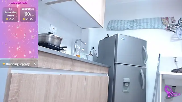 AllysonStonne online show from October 25, 11:00 pm