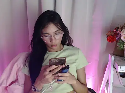Snapshot of Aiko_shemalexxx chatting on September 20, 6:24 pm Aiko shemalexxx online show from September 20, 6:24 pm