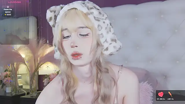 cutetomie online show from February 25, 9:08 pm