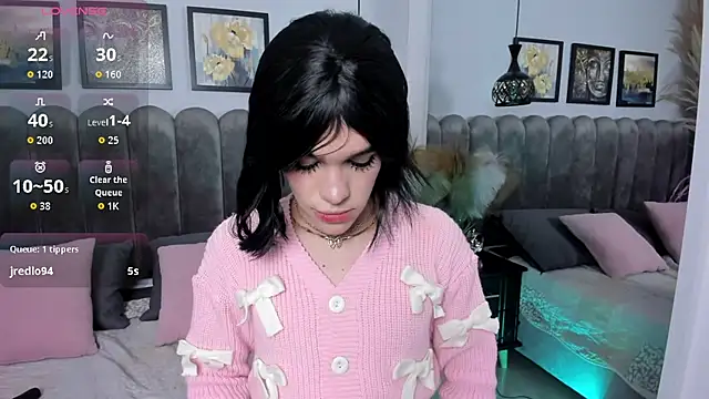 Snapshot of Valery_Rosse__ chatting on October 15, 1:44 pm Valery Rosse online show from October 15, 1:44 pm