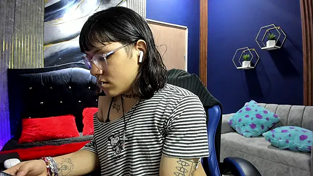 christina vamp1 online show from October 27, 8:06 pm