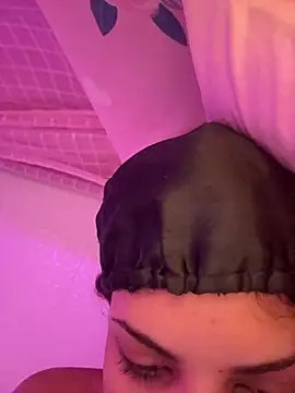 luluzinhax online show from April 7, 5:08 am