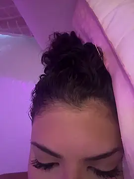 luluzinhax online show from April 22, 1:07 pm