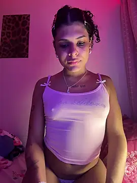 luluzinhax online show from July 17, 5:02 am