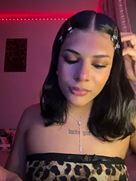 luluzinhax online show from July 24, 1:48 am