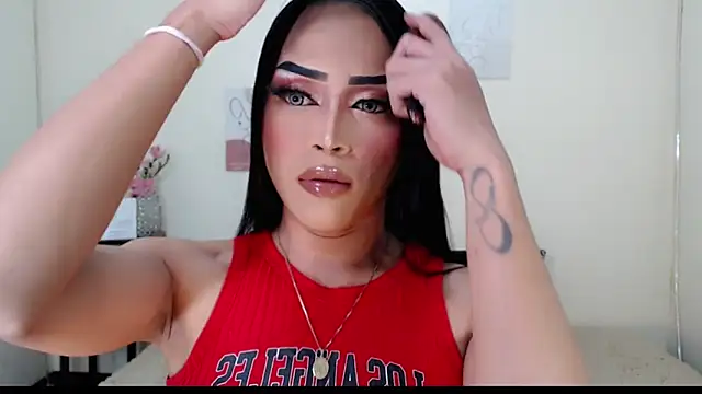 Snapshot of Lessandra_Lust chatting on October 6, 11:05 pm Lessandra Lust online show from October 6, 11:05 pm