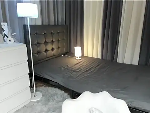 Snapshot of Blaire_Samantha chatting on September 20, 7:03 am Blaire Samantha online show from September 20, 7:03 am