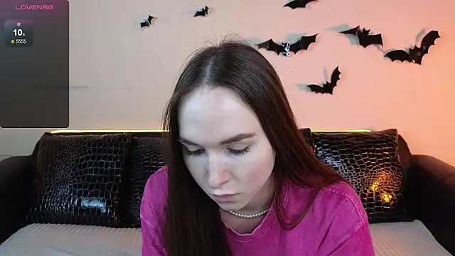 Angeel Kate online show from November 6, 12:05 pm