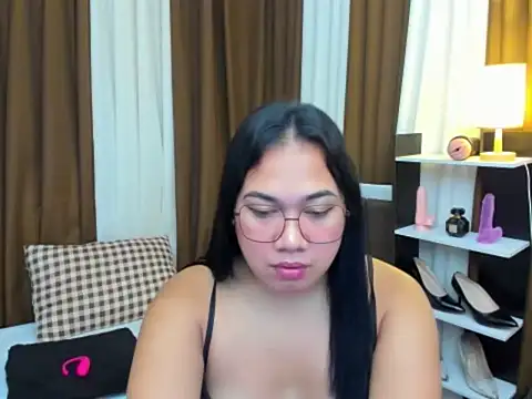 Snapshot of TsUncutKaren chatting on October 14, 5:41 am TsUncutKaren online show from October 14, 5:41 am