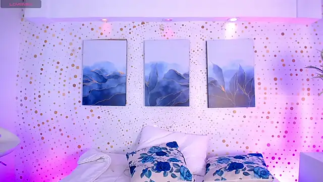 Emily Vaughan online show from November 25, 3:30 am