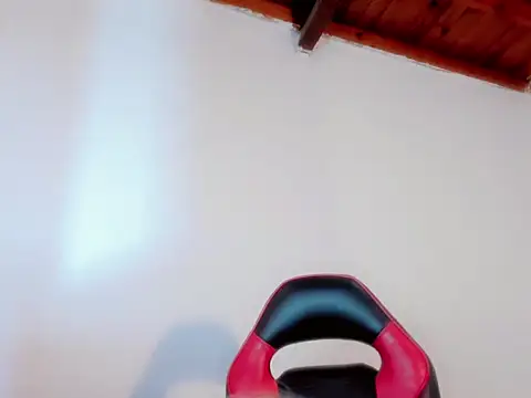 Snapshot of MIA_HOT23CM_S7S chatting on October 16, 12:49 pm MIA HOT23CM S7S online show from October 16, 12:49 pm