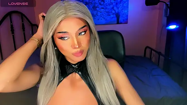 xUrGoddess Bellax online show from December 15, 8:32 am