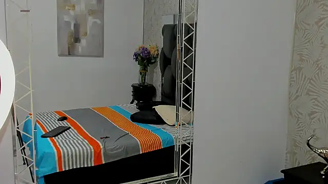 MissDiabla  online show from October 6, 7:36 pm