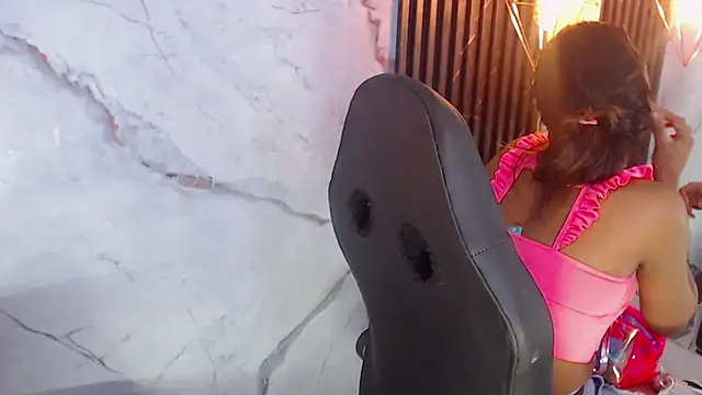 Penelopee Rouse online show from April 9, 7:09 pm