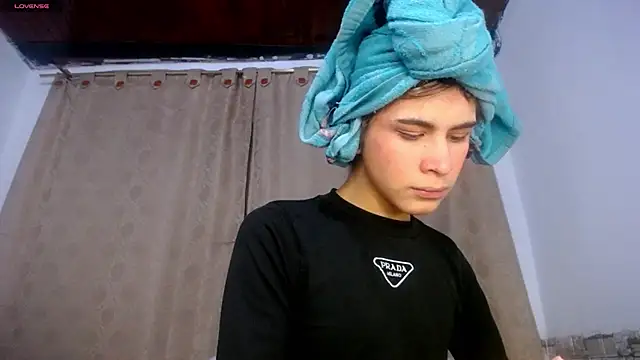 DaraKat18 online show from April 10, 11:43 pm