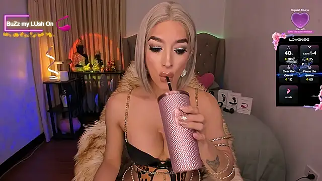 Dream Goddess online show from December 13, 9:04 am