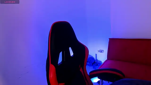 PeytonBox online show from November 27, 11:35 am