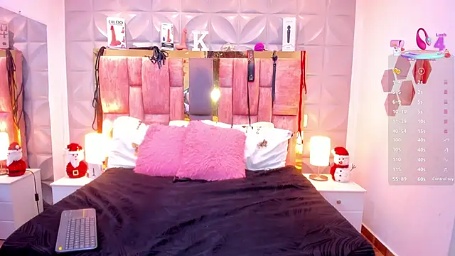 Charlotte Landry   online show from November 17, 7:14 pm