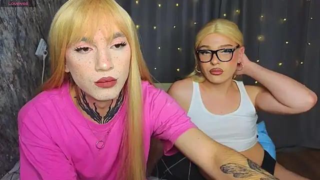 Snapshot of Michelle_Jacksonn chatting on September 18, 11:10 pm Michelle Jacksonn online show from September 18, 11:10 pm