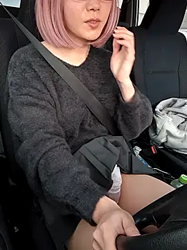 takusaki223 online show from February 1, 5:50 am