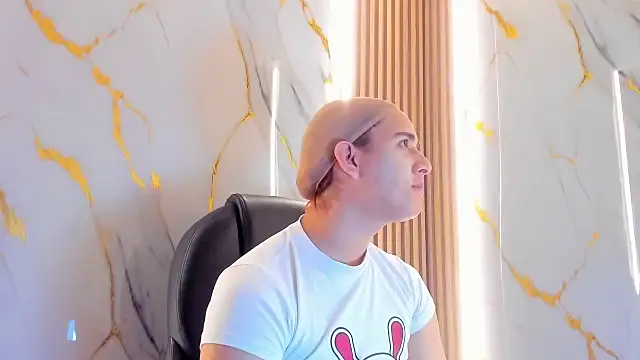 Marian Cristal online show from February 7, 3:23 am