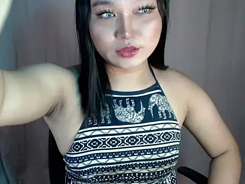 Snapshot of Eyes-on-me chatting on October 18, 6:44 pm Eyes-on-me online show from October 18, 6:44 pm