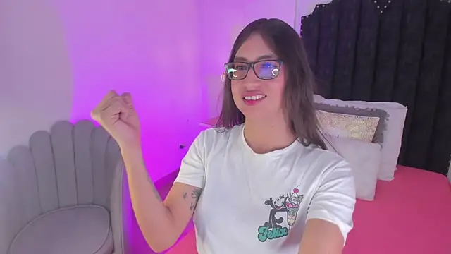 cherrylady 02 online show from December 14, 1:50 pm