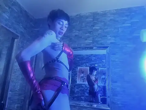 Snapshot of Mila_Leon chatting on October 5, 4:46 am Mila Leon online show from October 5, 4:46 am