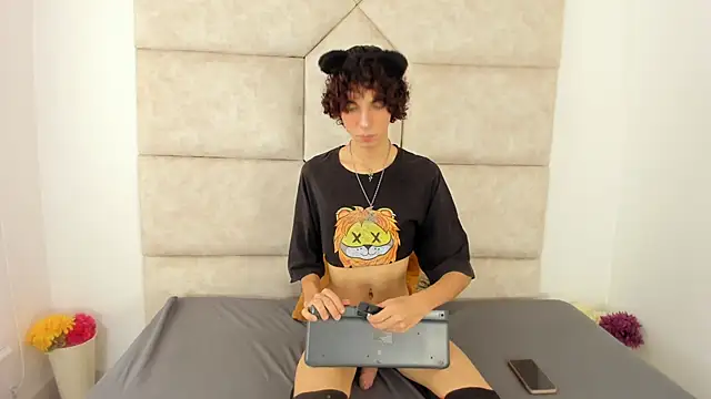 Scaarlett 22  online show from October 6, 5:24 pm