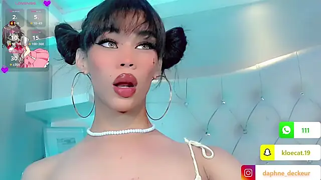 Snapshot of Daphnne_XXX chatting on October 9, 8:21 pm Daphnne XXX online show from October 9, 8:21 pm