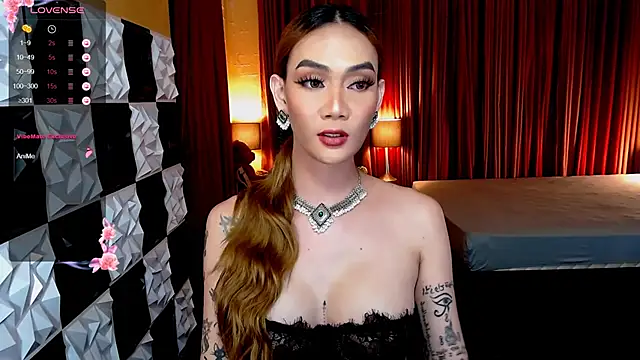 MeatyCockLuna online show from November 24, 10:39 am