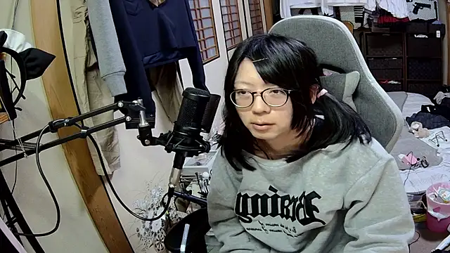 harinyanxxx online show from February 25, 3:49 pm