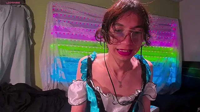 najimi uwu online show from November 28, 1:18 am