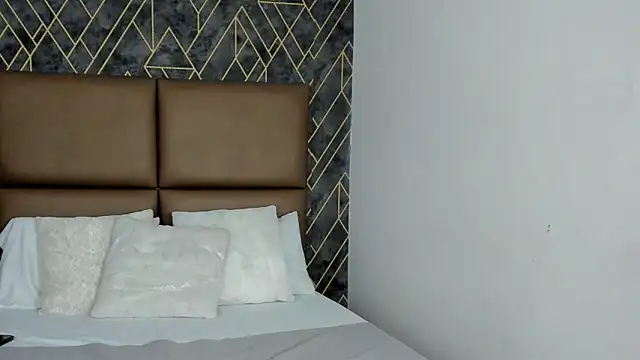 Isidel10 online show from April 13, 3:27 pm