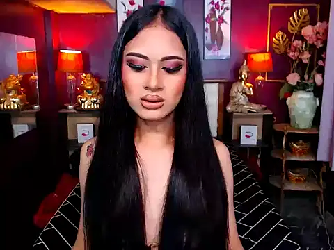 Plastique PATRICIA online show from March 25, 9:14 am