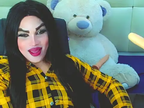 NharaBigCock online show from April 13, 7:18 pm