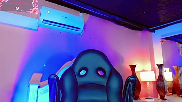 AnnaRouseQueen online show from February 27, 8:04 pm