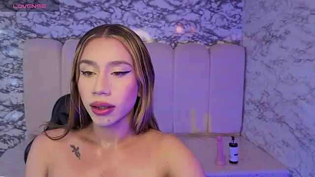 Evy Luxx v online show from January 8, 4:27 am