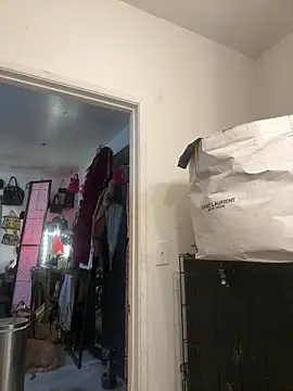 Motherbigbus online show from March 3, 11:17 am