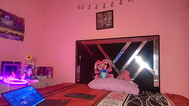 Venus2357 online show from April 6, 1:26 am